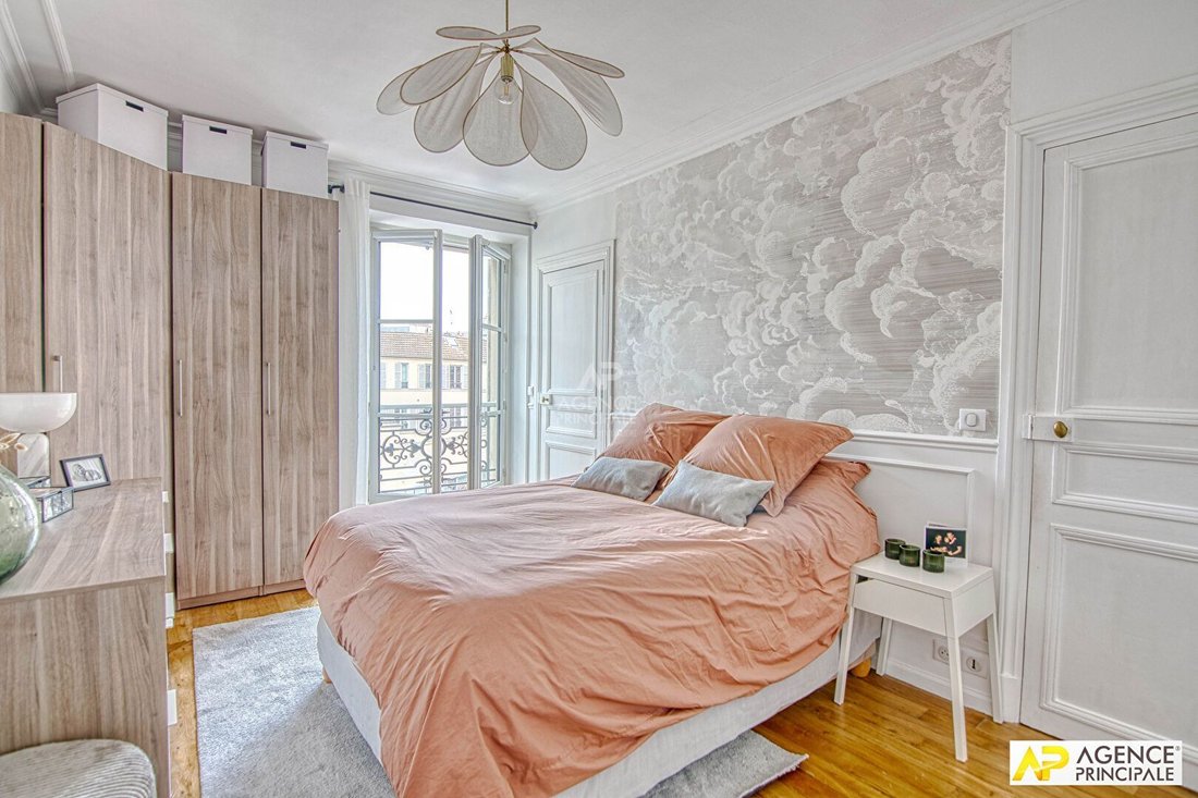 Apartment in Domaine National du Château, Versailles, France 5 - 18474395