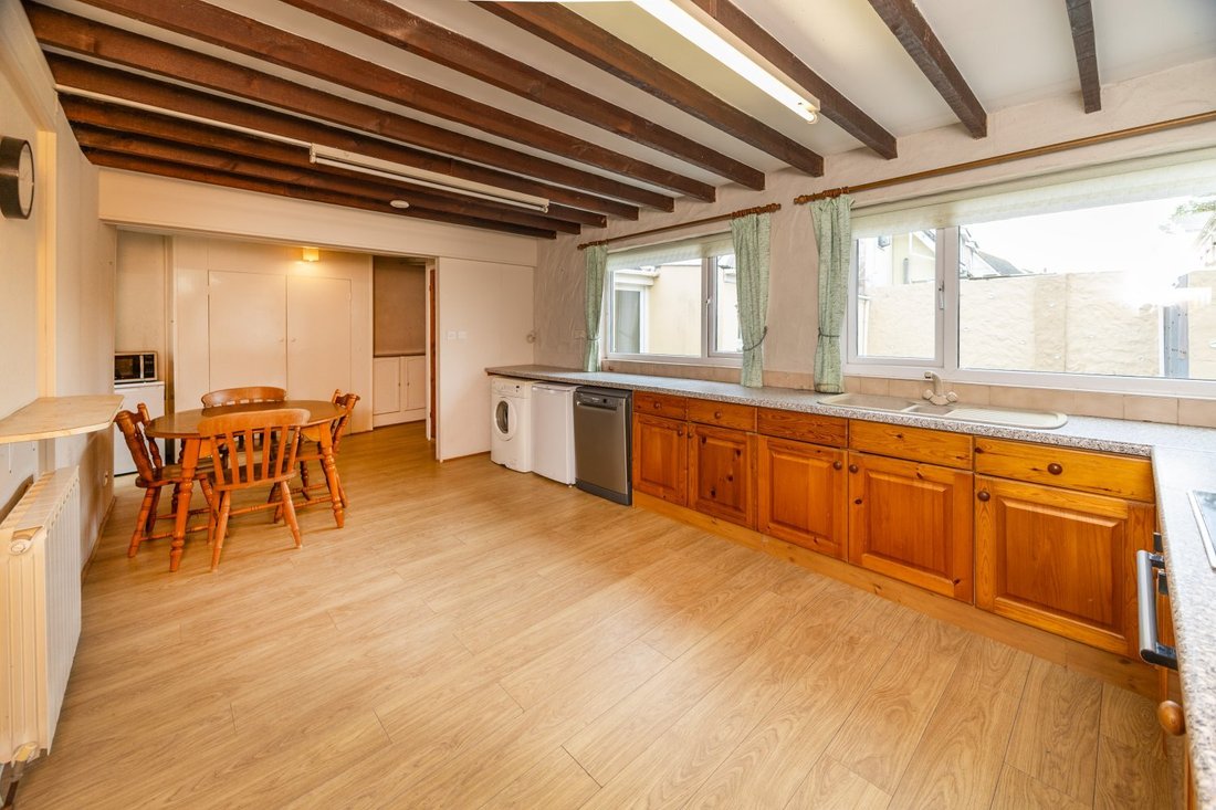 Bungalow in England 2 - 18473617