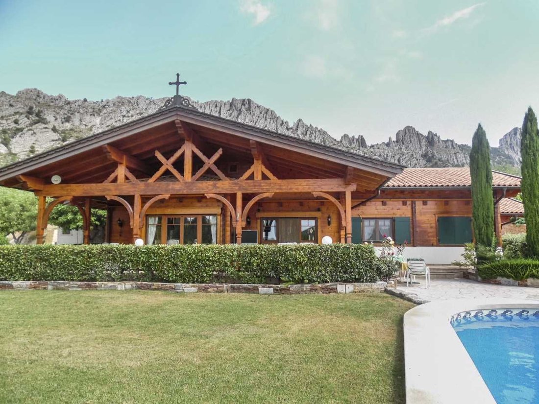 Chalet in Finestrat, Valencian Community, Spain 2 - 18474402