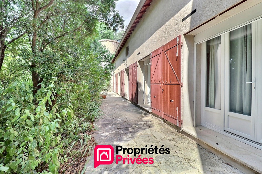 Villa in Uzès, Occitania, France 2 - 18473253