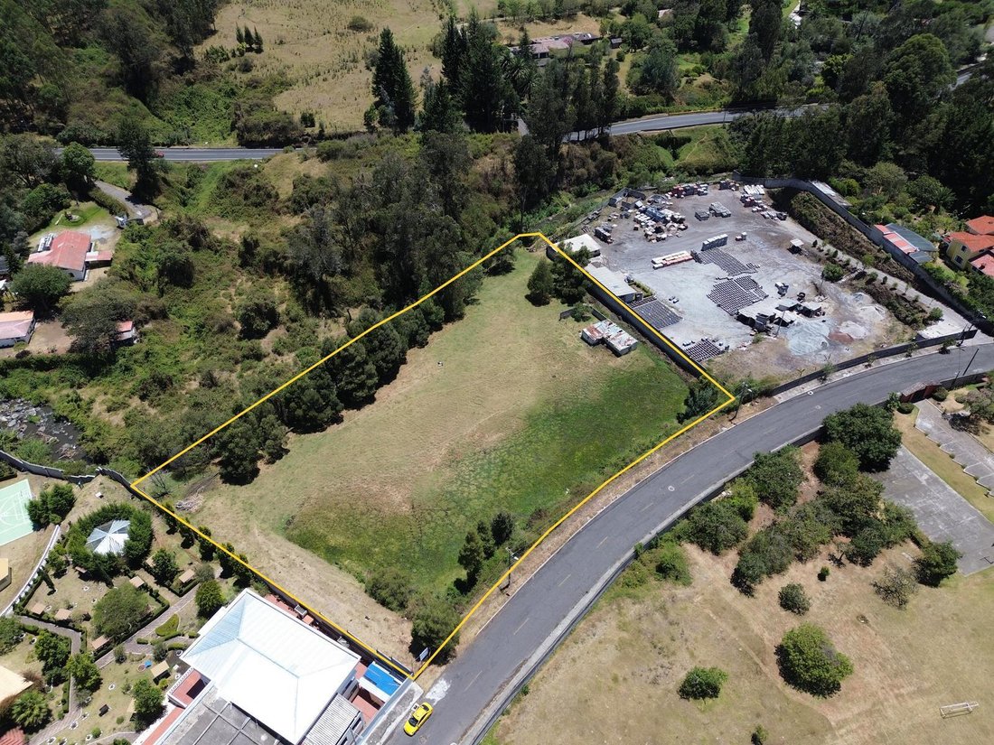 Land in Quito, Pichincha, Ecuador 2 - 18474086