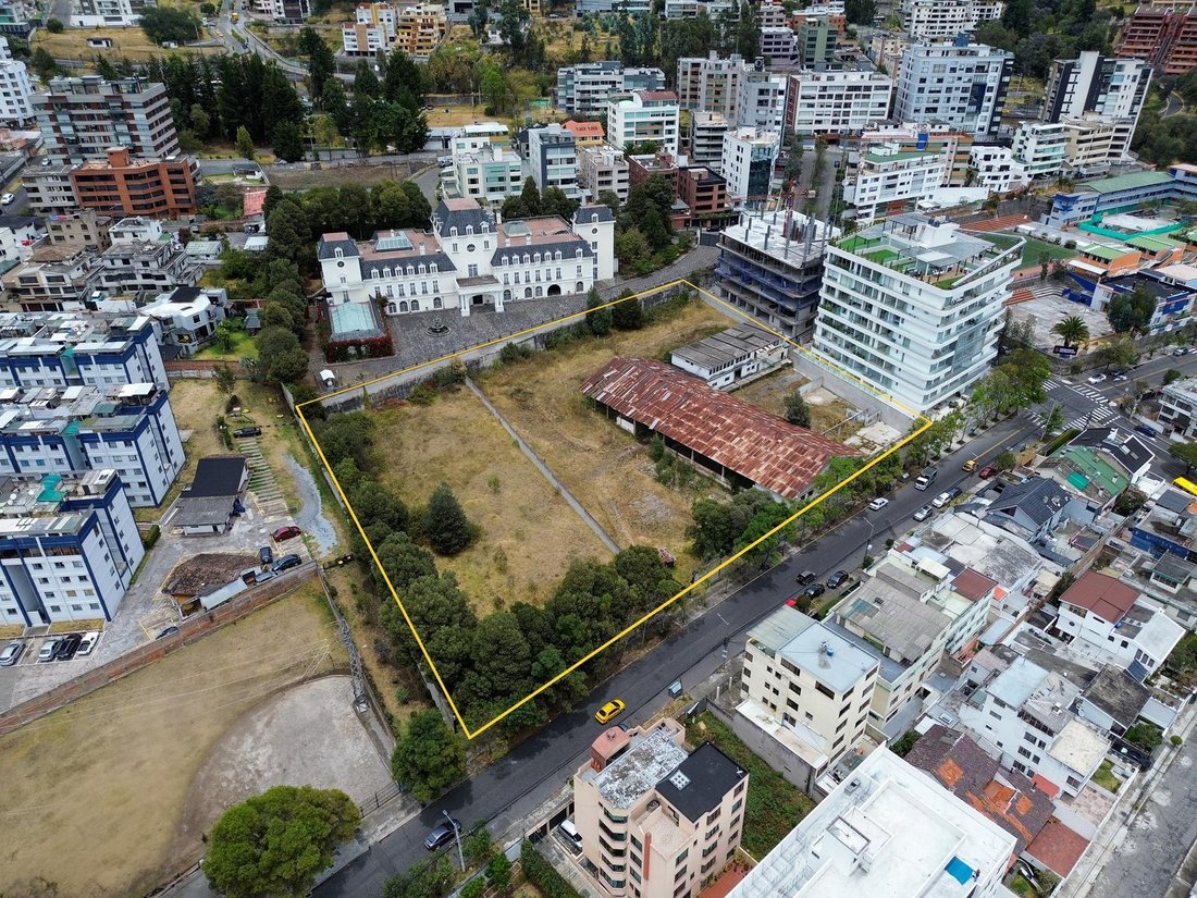 Land in Quito, Pichincha, Ecuador 4 - 18474122