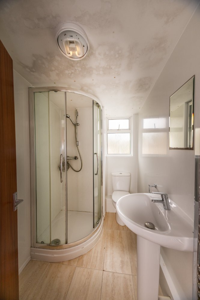 Bungalow in England 4 - 18473617
