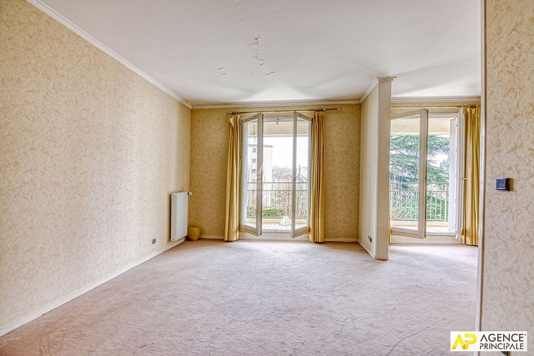 Apartment in Domaine National du Château, Versailles, France 2 - 18474270