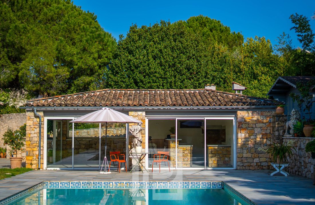 House in Mougins, Provence-Alpes-Côte d'Azur, France 2 - 18473640