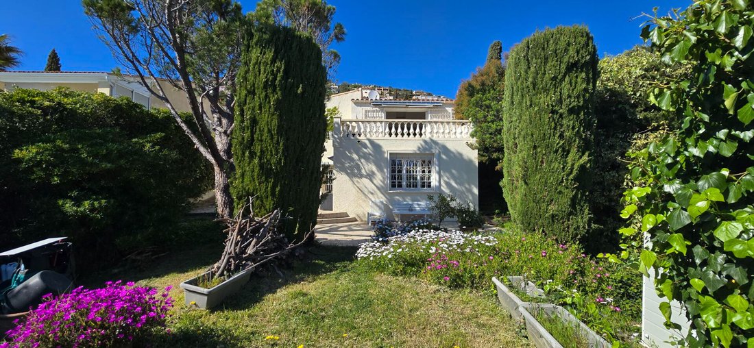 Villa in Le Dramont-Agay-Anthéor-Le Trayas, Saint-Raphaël, France 4 - 18473232