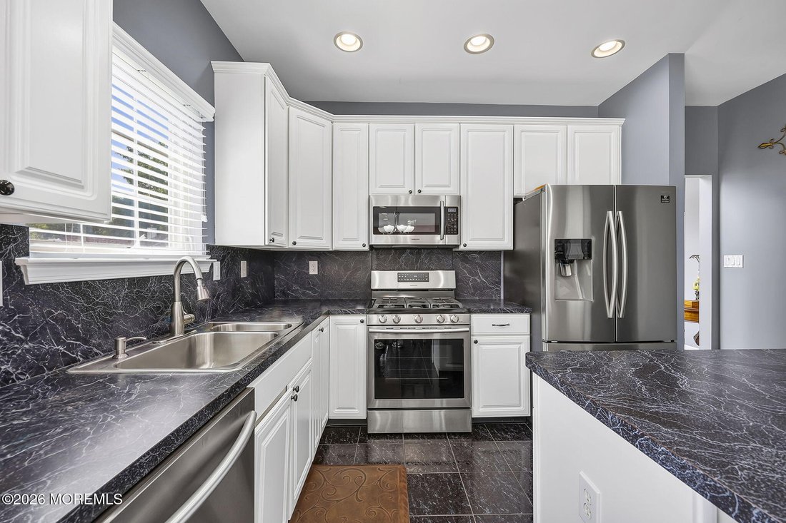 Manalapan Township, New Jersey, United States 5 - 18474074