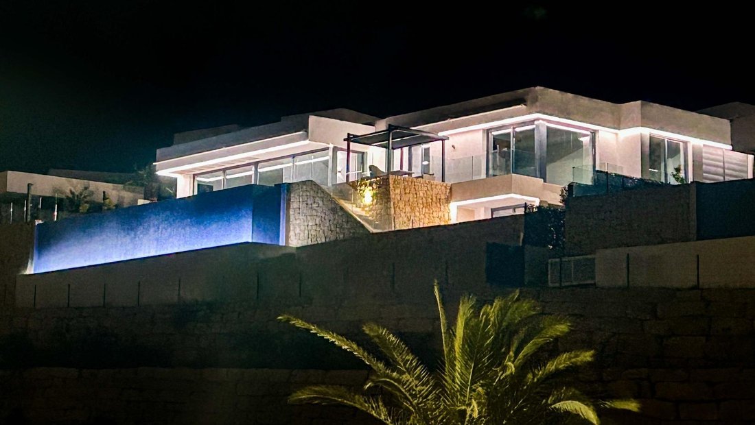 Villa in Finestrat, Valencian Community, Spain 3 - 18474529