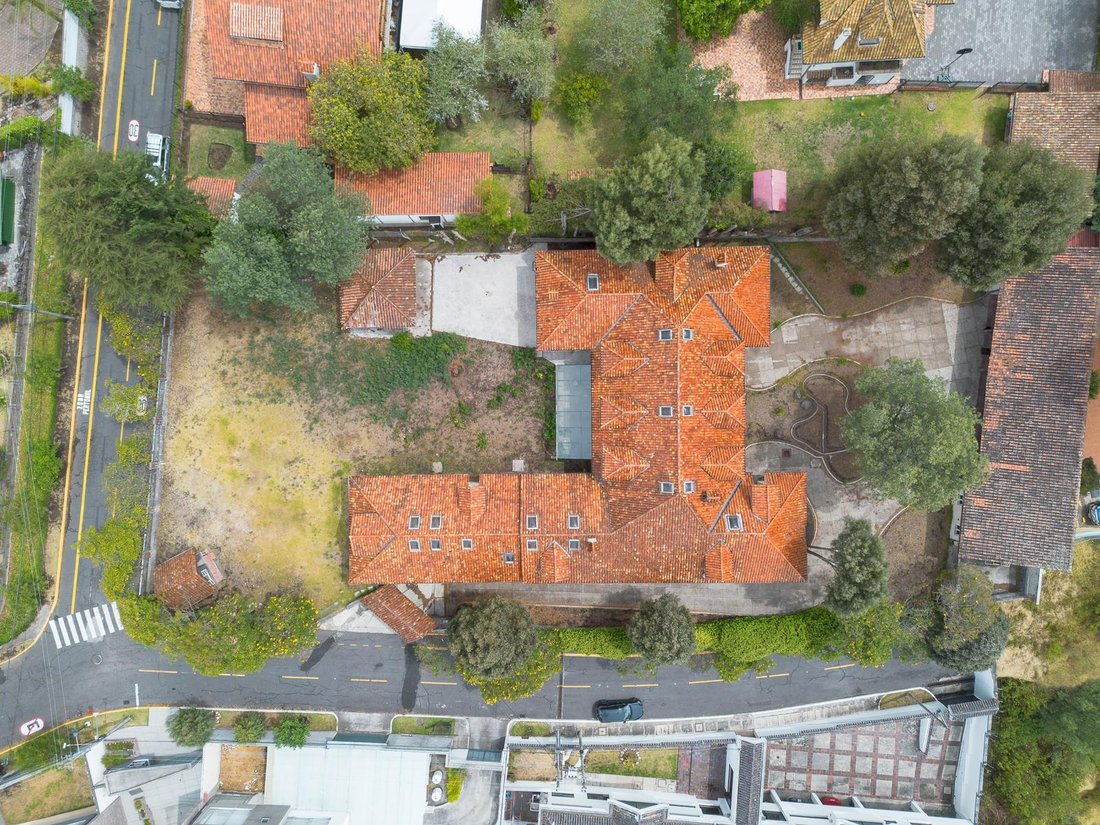 Land in Quito, Pichincha, Ecuador 2 - 18474103