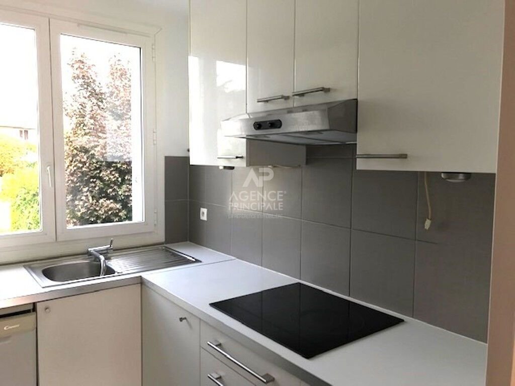 Apartment in Domaine National du Château, Versailles, France 3 - 18474318