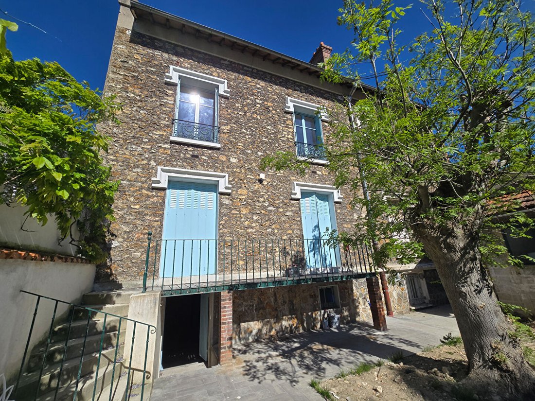 Villa in Corbeil-Essonnes, Ile-de-France, France 1 - 18473219