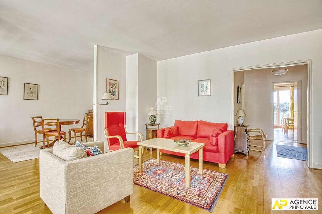 Apartment in Montreuil, Versailles, France 2 - 18474302