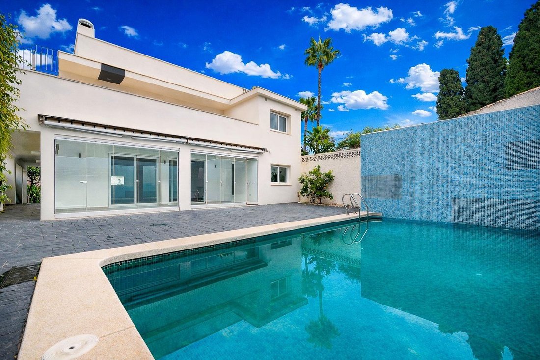 Chalet in l'Albir, l'Alfas del Pi, Valencian Community 1 - 18474372