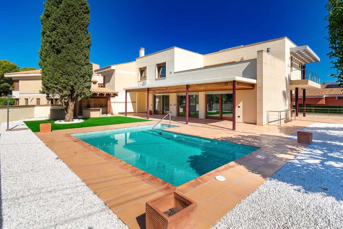 Villa in l'Alfas del Pi, Valencian Community, Spain 3 - 18475356