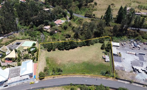Land in Quito, Pichincha, Ecuador 1