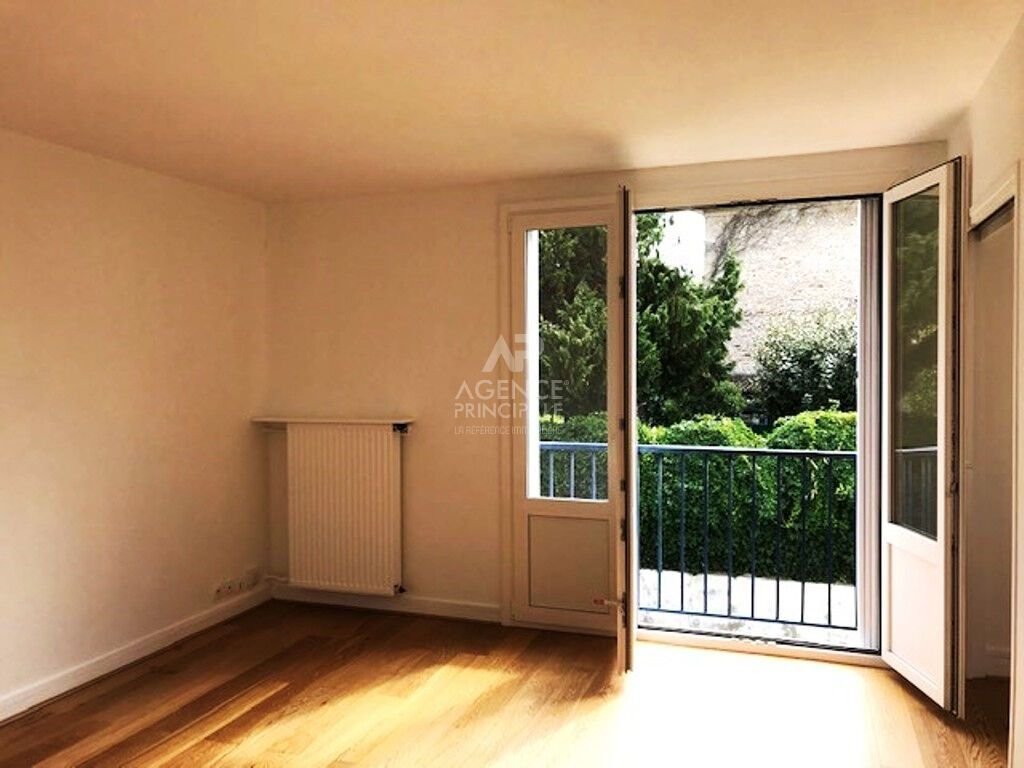 Apartment in Domaine National du Château, Versailles, France 1 - 18474318