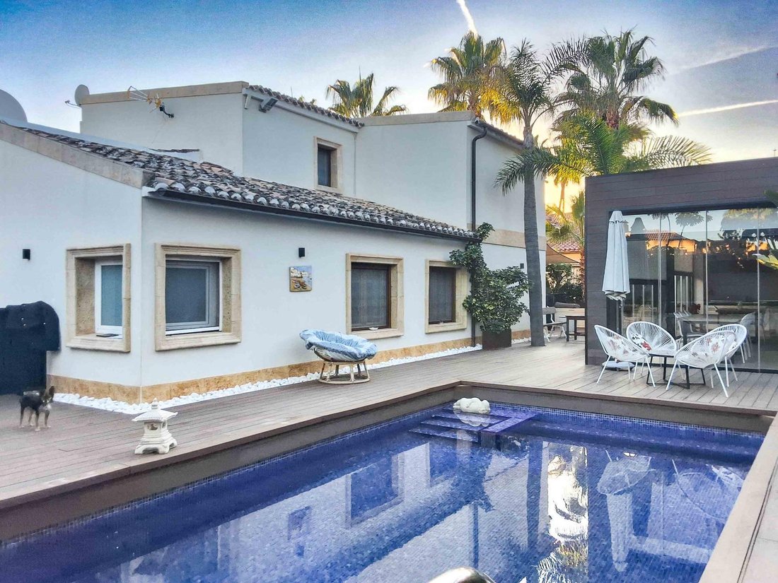 Villa in la Nucia, Valencian Community, Spain 1 - 18474508