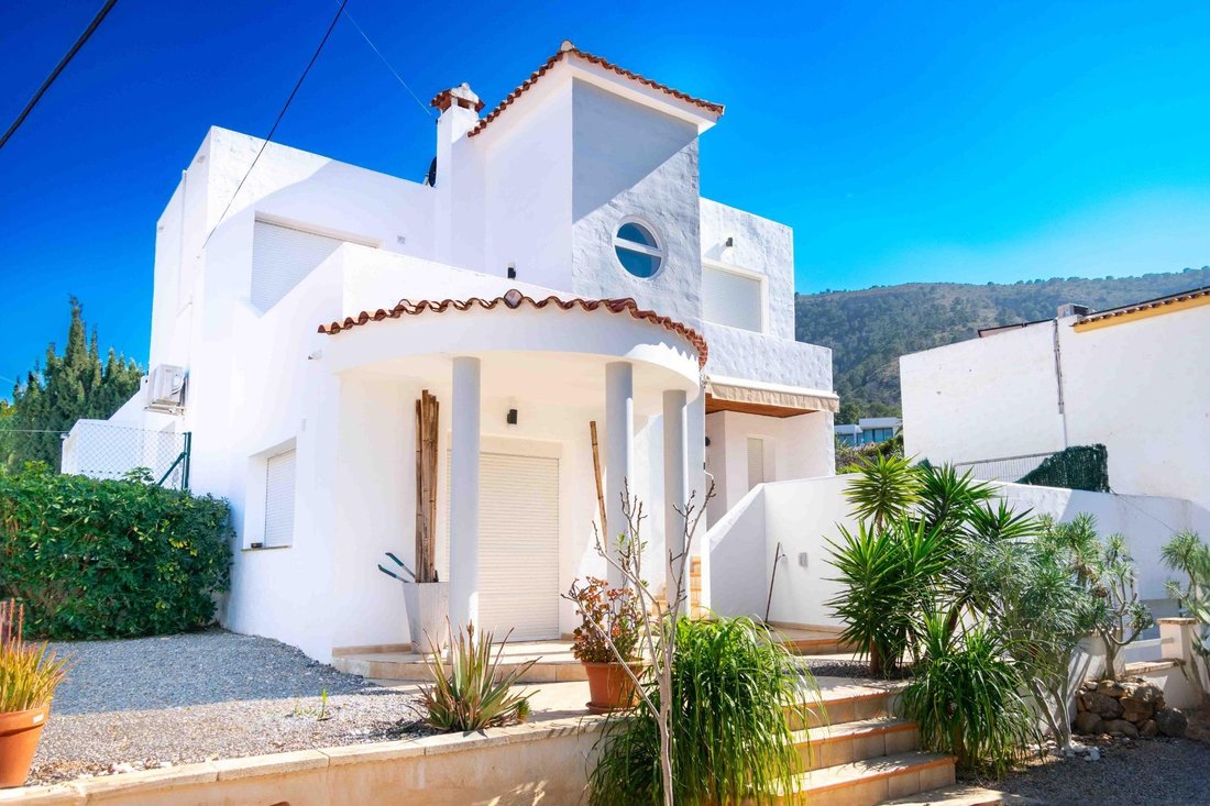 Chalet in l'Albir, l'Alfas del Pi, Valencian Community 2 - 18474319