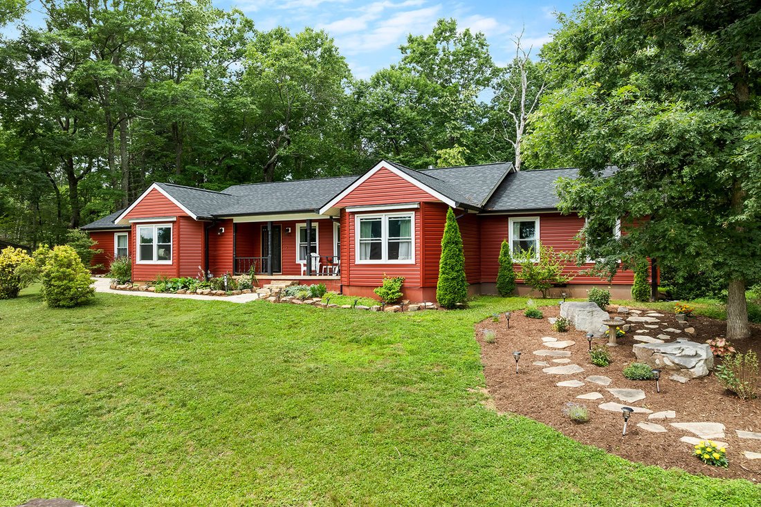 House in Mills River, North Carolina, United States 1 - 18473800