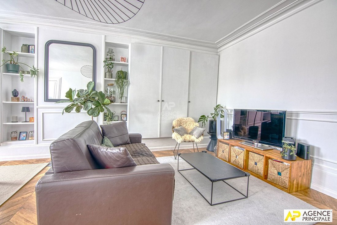Apartment in Domaine National du Château, Versailles, France 3 - 18474395