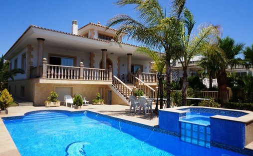 Villa in l'Alfas del Pi, Valencian Community, Spain 1