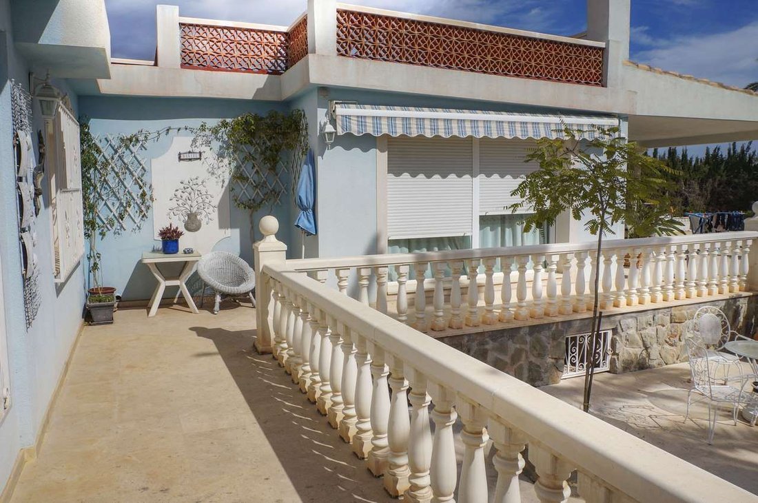 Villa in l'Alfas del Pi, Valencian Community, Spain 2 - 18475143