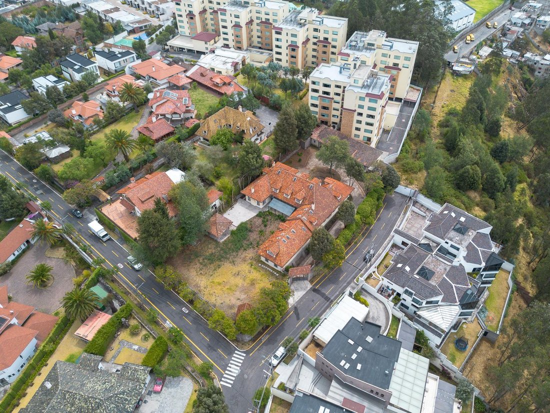 Land in Quito, Pichincha, Ecuador 5 - 18474103