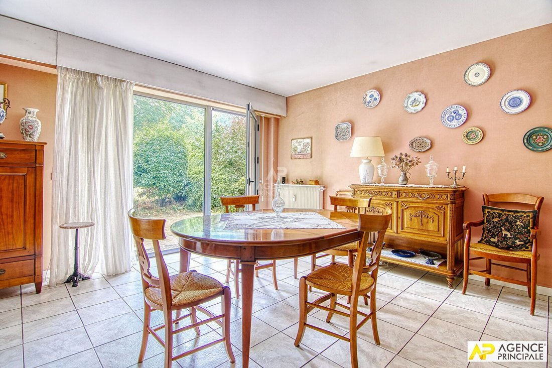 Apartment in Domaine National du Château, Versailles, France 5 - 18474365