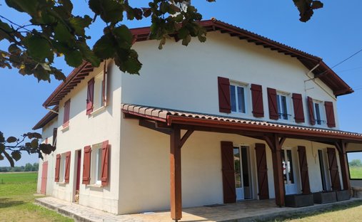 Villa in Saint-Jean-de-Marsacq, Nouvelle-Aquitaine, France 1
