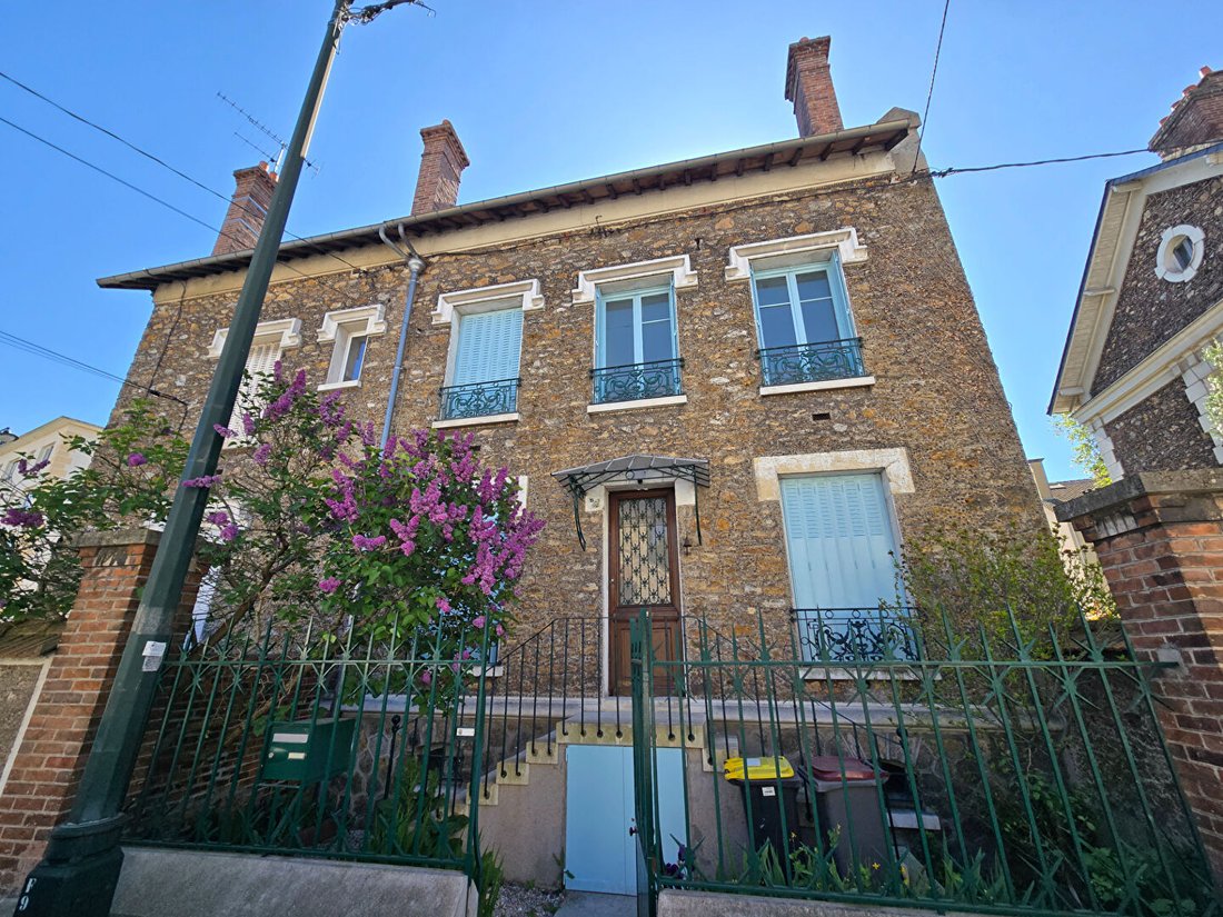 Villa in Corbeil-Essonnes, Ile-de-France, France 2 - 18473219