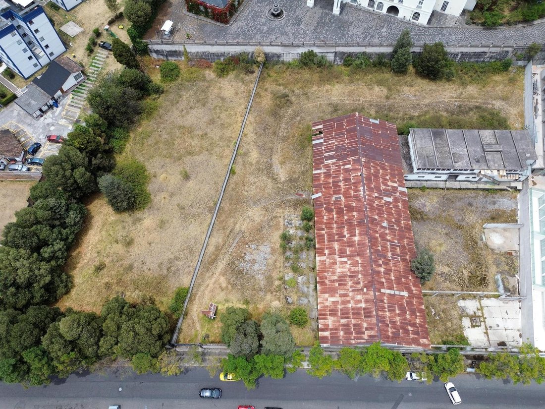 Land in Quito, Pichincha, Ecuador 2 - 18474058