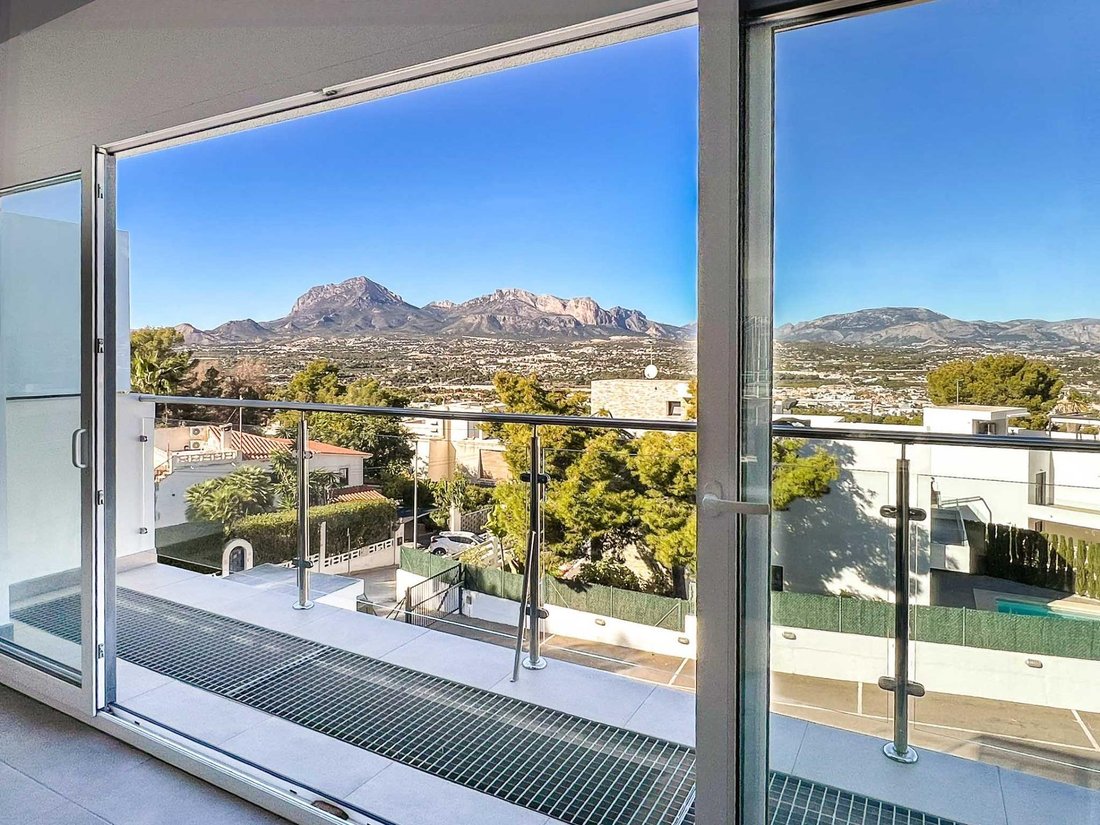 Townhouse in l'Albir, l'Alfas del Pi, Valencian Community 5 - 18473947