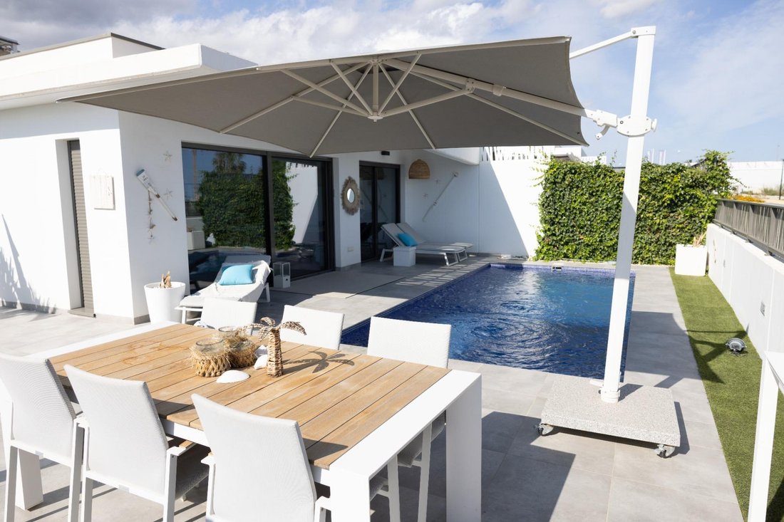 Villa in Finestrat, Valencian Community, Spain 1 - 18474739