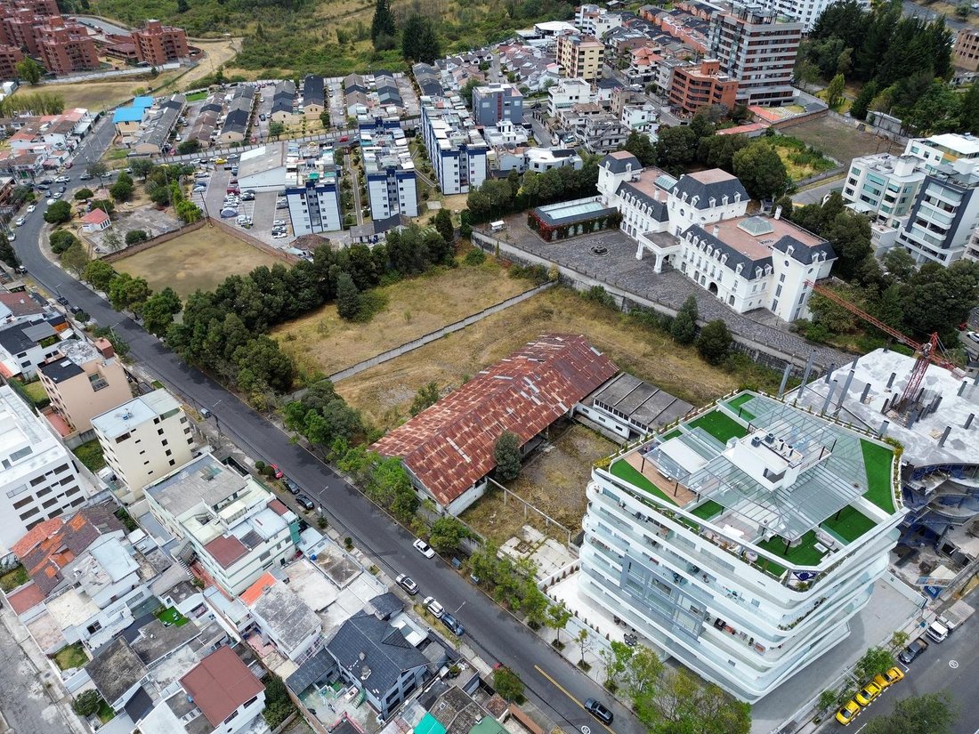 Land in Quito, Pichincha, Ecuador 4 - 18474122