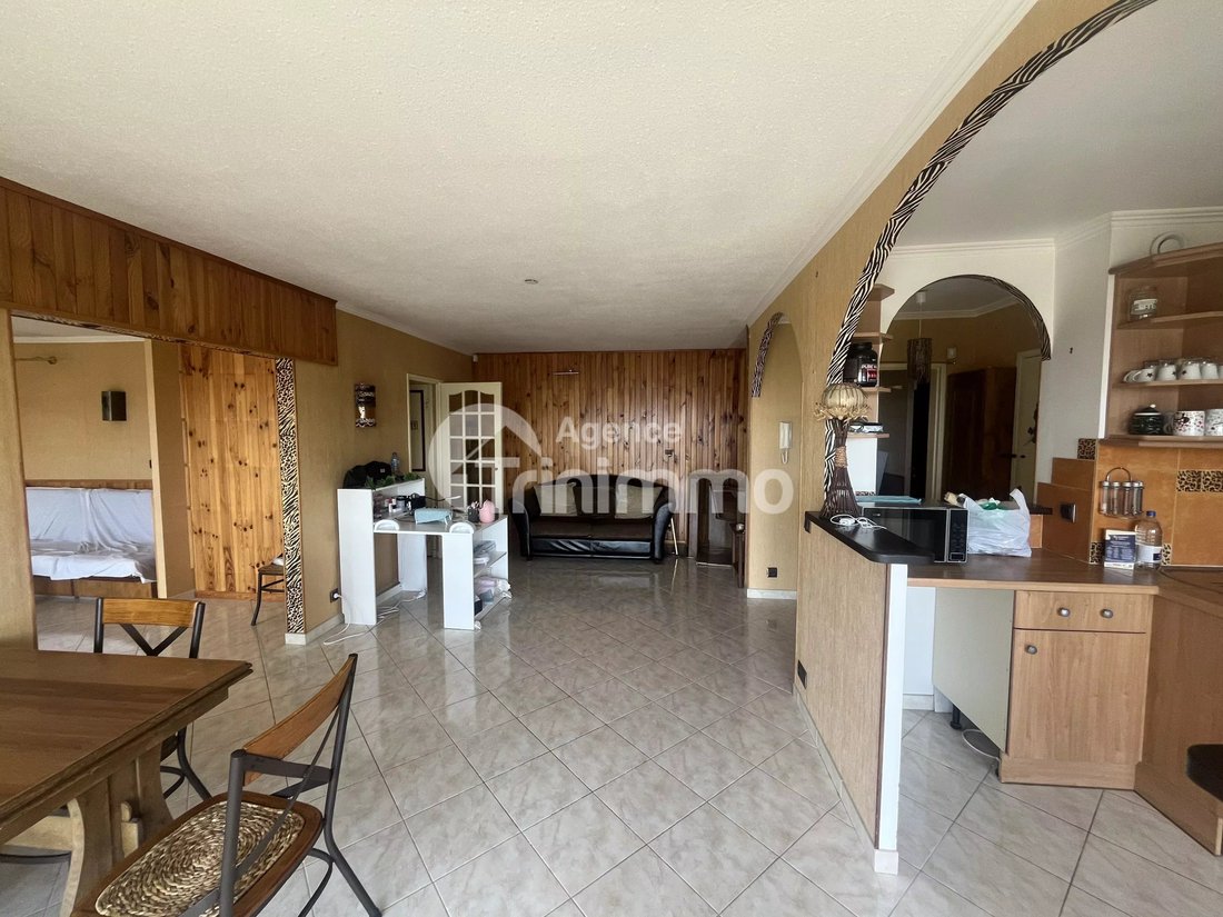 Apartment in Saint-Laurent-du-Var, Provence-Alpes-Côte d'Azur, France 2 - 18473625