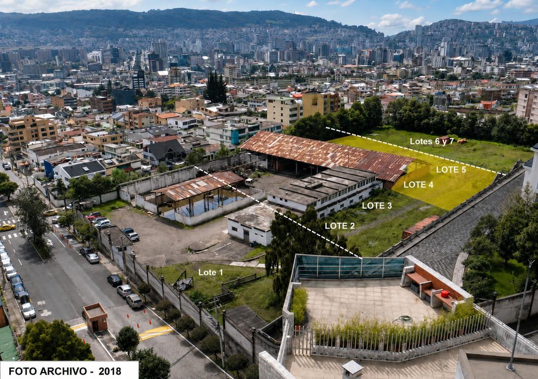 Land in Quito, Pichincha, Ecuador 1 - 18474092