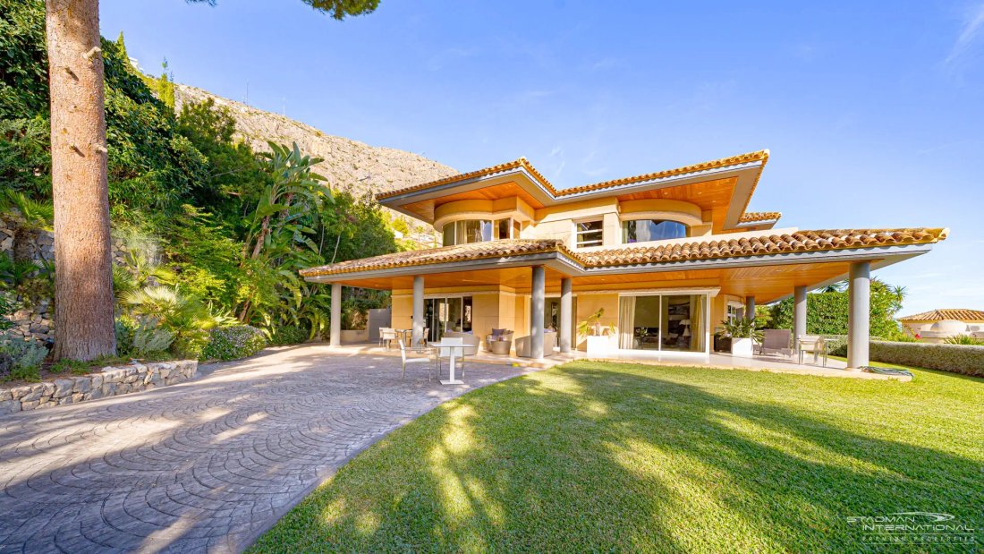 Villa in Zona de Mascarat, Valencian Community, Spain 1 - 18475082