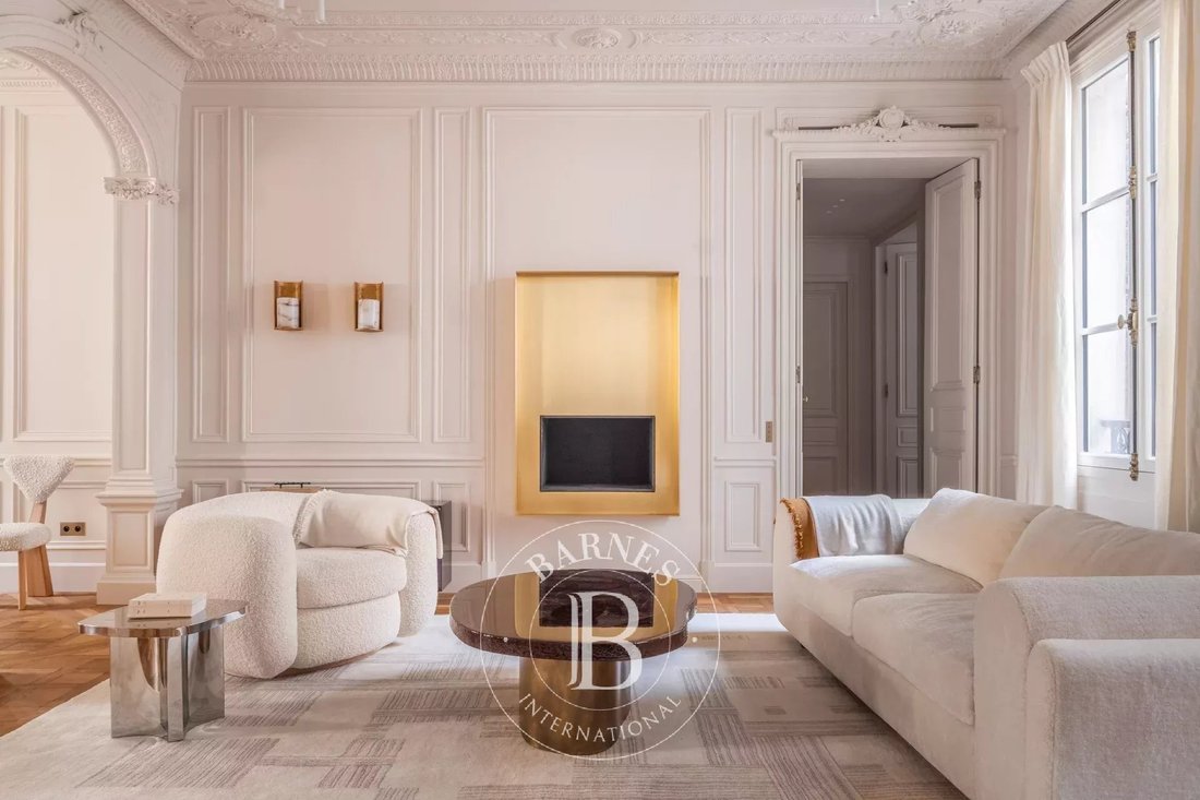 Apartment in Saint Germain des Prés, Paris 6e Arrondissement, Paris 5 - 18473494