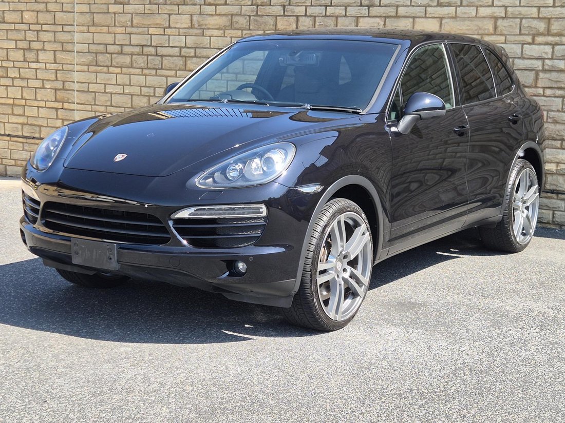 Suv in Darwen, United Kingdom 4 - 18473676