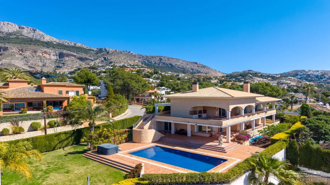 Villa in Altea, Valencian Community, Spain 1 - 18474994