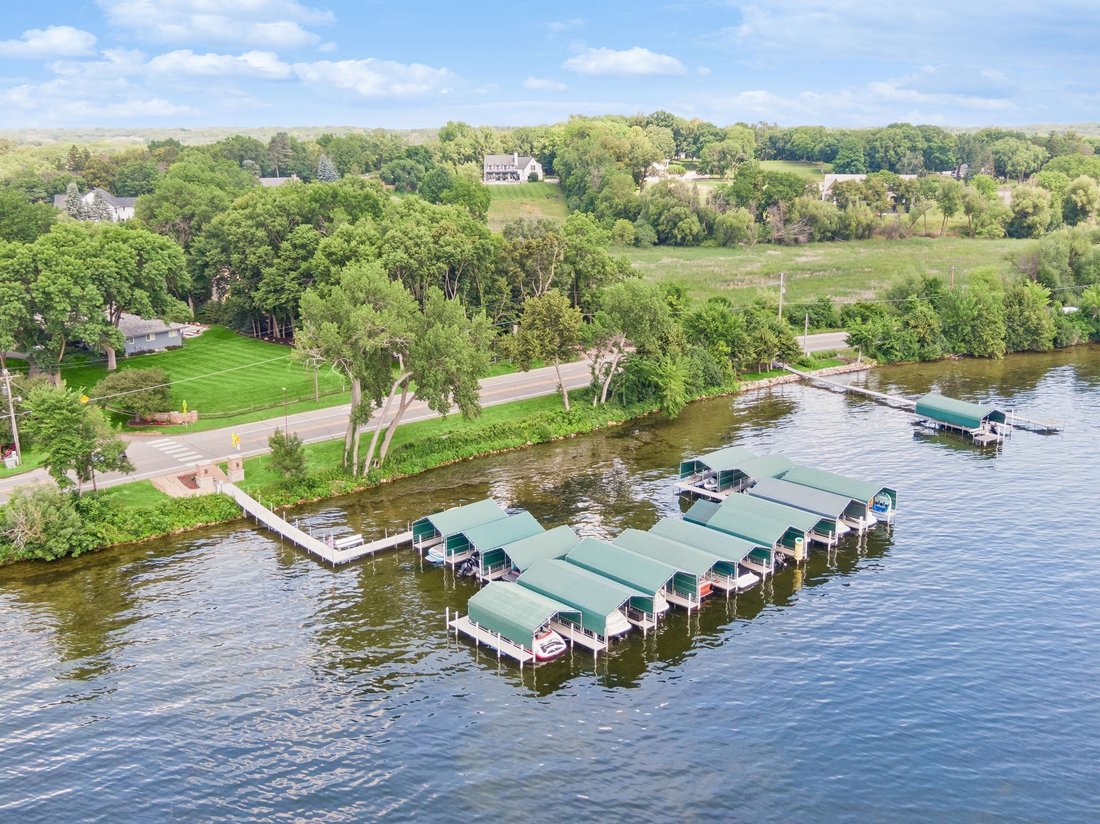 House in Wayzata, Minnesota, United States 4 - 17821216