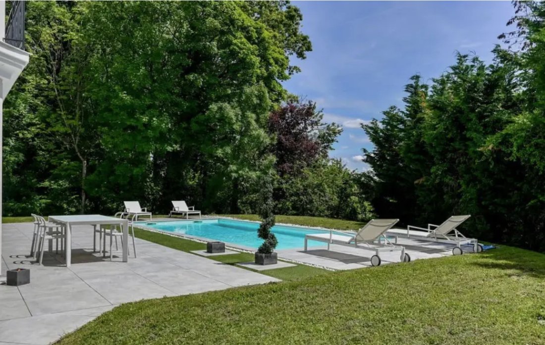 Villa in Écully, Auvergne-Rhône-Alpes, France 1 - 17967631