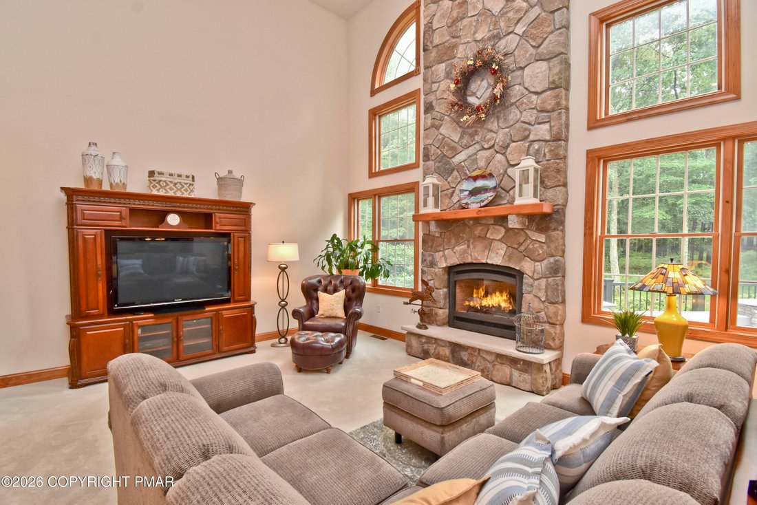 House in Pocono Pines, Pennsylvania, United States 5 - 18473561