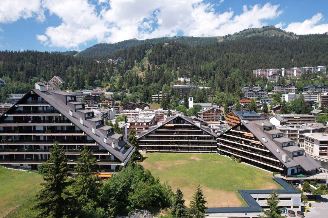 Apartment in Crans-Montana, Valais, Switzerland 1 - 18436026