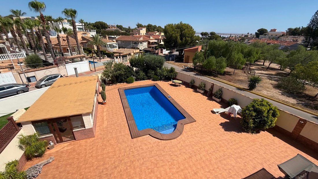 Villa in Torrevieja, Valencian Community, Spain 1 - 18473690