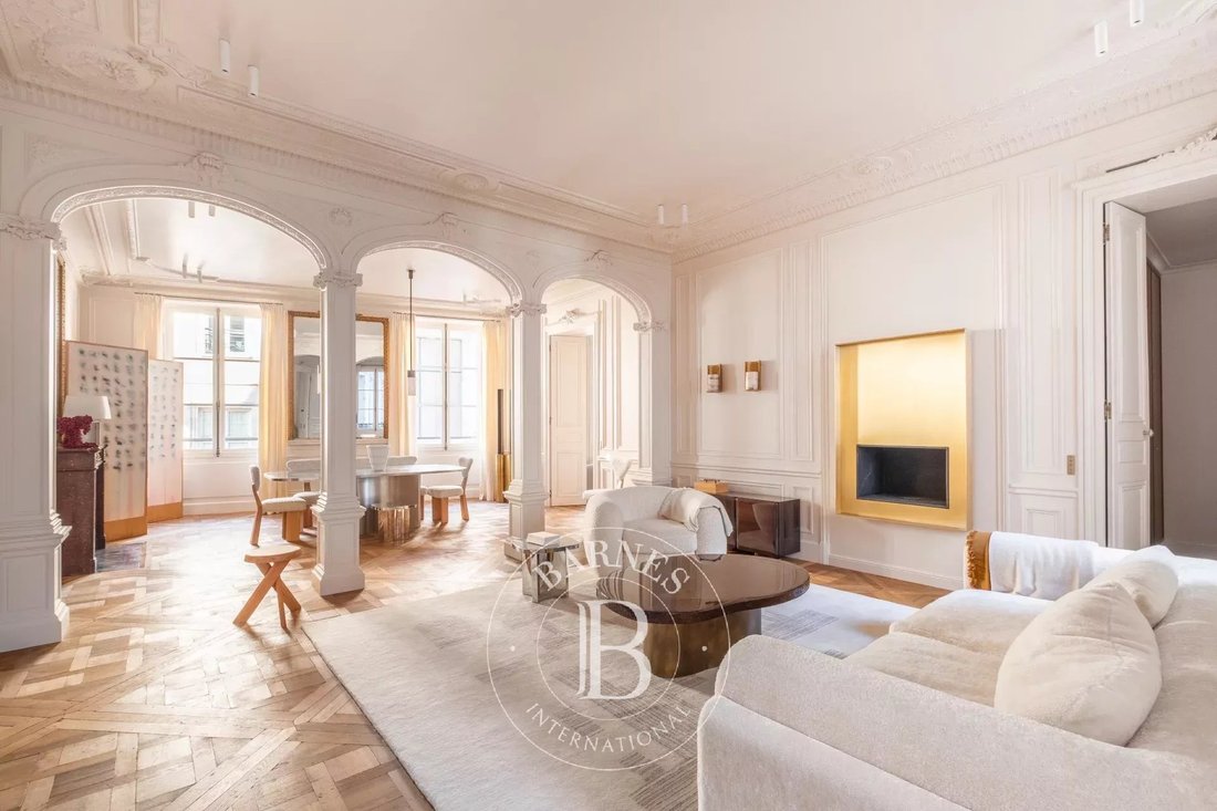 Apartment in Saint Germain des Prés, Paris 6e Arrondissement, Paris 4 - 18473494