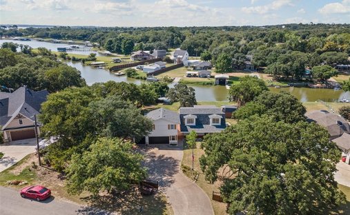 House in Azle, Texas, United States 1