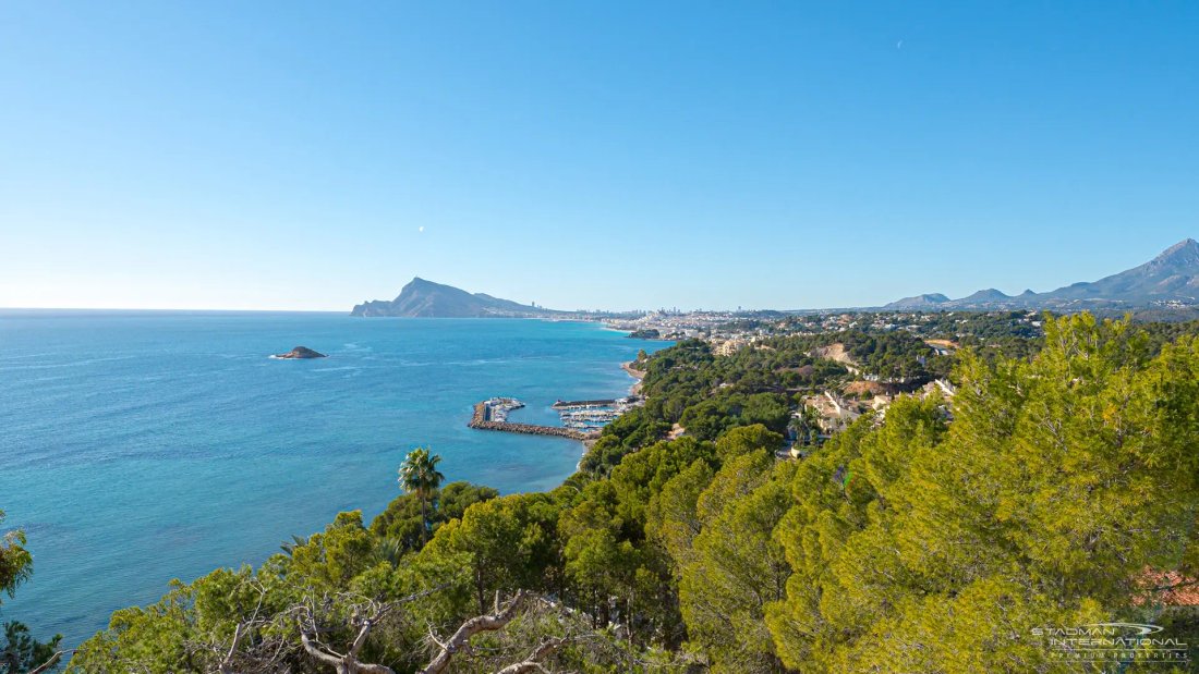 Land in Zona de Mascarat, Valencian Community, Spain 1 - 18473886