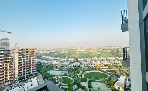Apartment in Hadaeq Sheikh Mohammed Bin Rashid, Dubai, United Arab Emirates 1