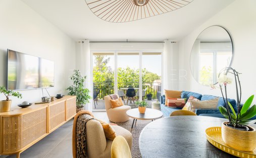 Apartment in Granettes-Jauberte-Sainte Anne, Aix-en-Provence, France 1
